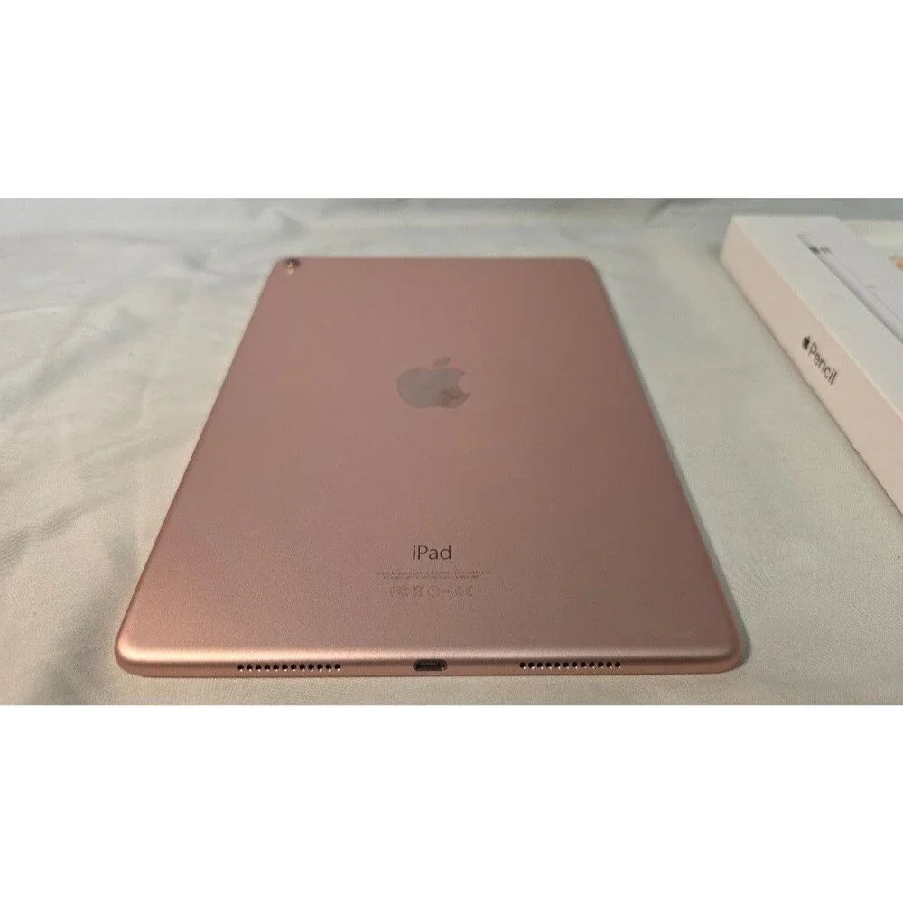 Apple iPad (5th Gen) 32GB 9.6